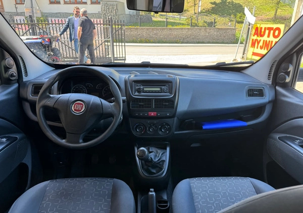 Fiat Doblo cena 26900 przebieg: 124500, rok produkcji 2012 z Bielsko-Biała małe 121